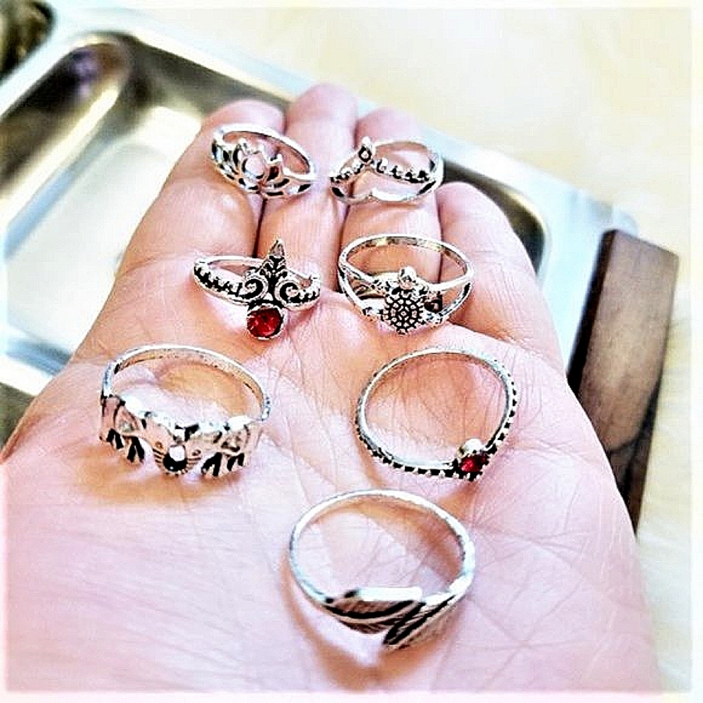 "Mother Nature" Set of 7 Stackable Midi Rings in Silver & Red